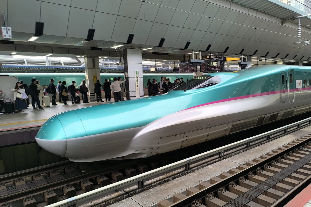 東京駅 出発(やまびこ127号) 写真1